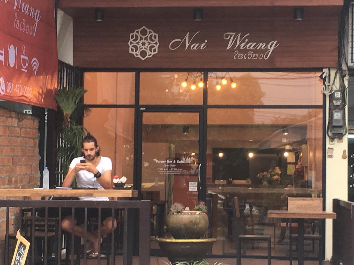 Nai Wiang Poshtel Vandrarhem Chiang Mai Exteriör bild